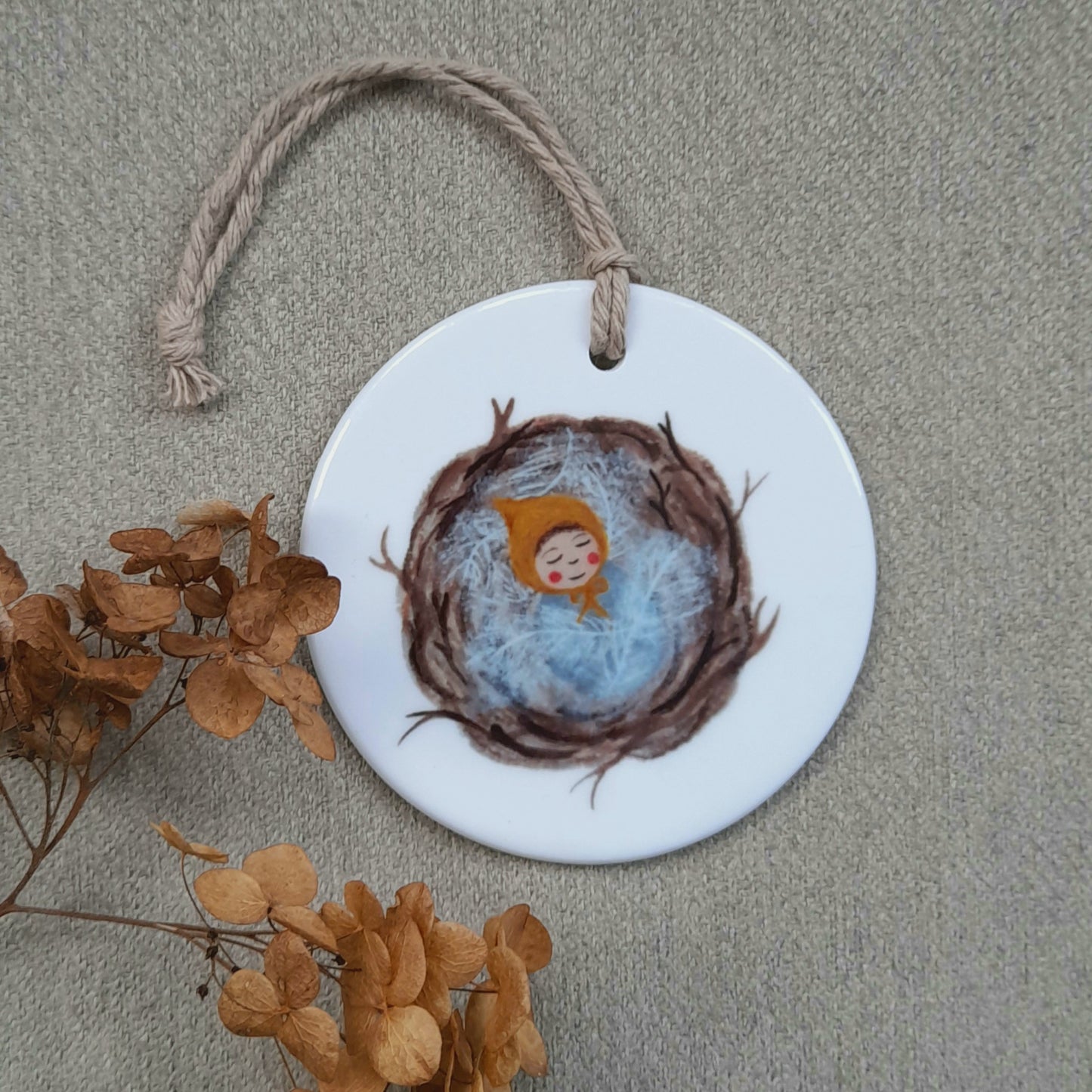 Baby Nest ceramic decoration